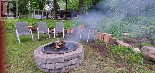 firepit - 168 Lakebreeze Road, Kawartha Lakes (Fenelon), ON - Outdoor