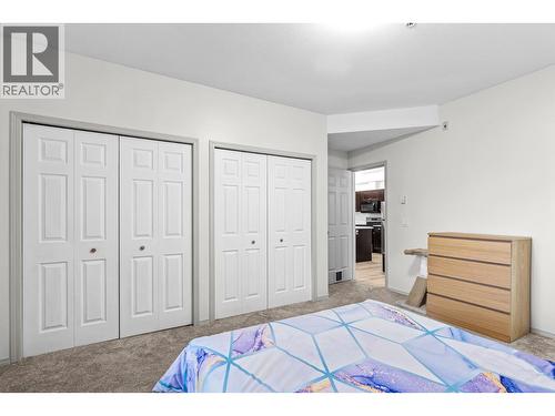 250 Hollywood Road S Unit# 119, Kelowna, BC - Indoor Photo Showing Bedroom