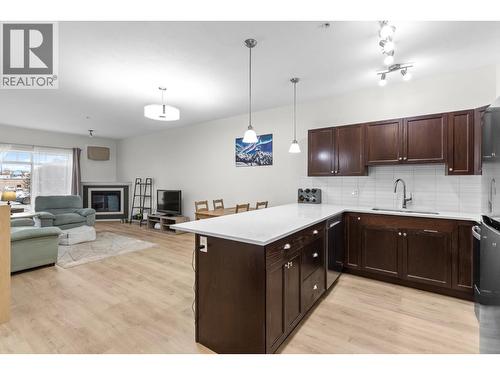 250 Hollywood Road S Unit# 119, Kelowna, BC - Indoor Photo Showing Kitchen