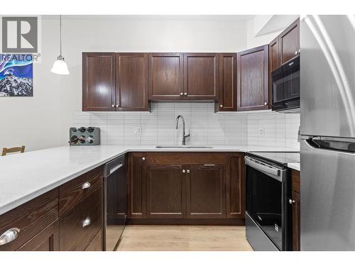 250 Hollywood Road S Unit# 119, Kelowna, BC - Indoor Photo Showing Kitchen With Upgraded Kitchen