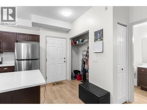 250 Hollywood Road S Unit# 119, Kelowna, BC - Indoor Photo Showing Kitchen