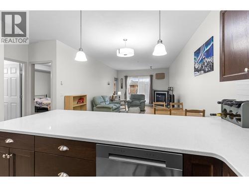 250 Hollywood Road S Unit# 119, Kelowna, BC - Indoor Photo Showing Kitchen