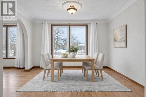 virtually staged - 12 Hampton Court, Welland (Prince Charles), ON - Indoor Photo Showing Dining Room