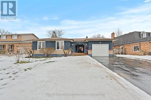 12 HAMPTON COURT  Welland (Prince Charles), ON L3C 5T2