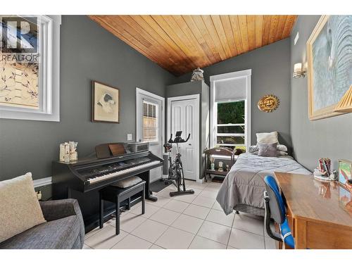 491 7 Street Se, Salmon Arm, BC - Indoor Photo Showing Other Room