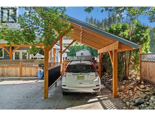 491 7 Street Se, Salmon Arm, BC - Outdoor