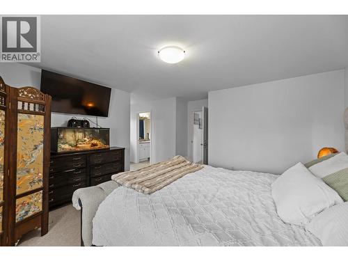 2003 Montego Street, West Kelowna, BC - Indoor Photo Showing Bedroom