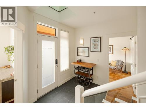 2901 Abbott Street Unit# 116, Kelowna, BC - Indoor Photo Showing Other Room