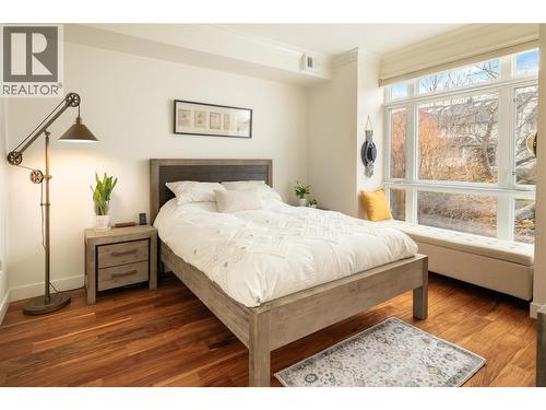2901 Abbott Street Unit# 116, Kelowna, BC - Indoor Photo Showing Bedroom