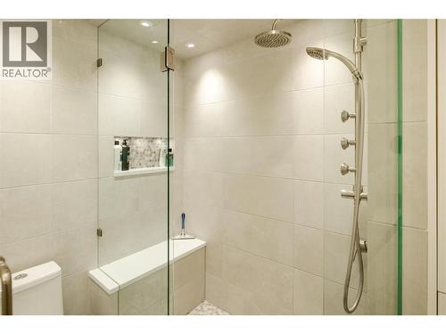 2901 Abbott Street Unit# 116, Kelowna, BC - Indoor Photo Showing Bathroom