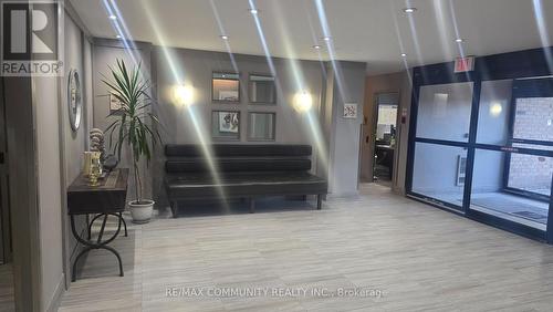 907 - 260 Davis Drive, Newmarket, ON - Indoor Photo Showing Other Room