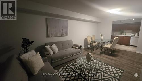 907 - 260 Davis Drive, Newmarket, ON - Indoor Photo Showing Other Room