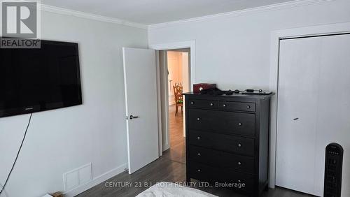121 Cumberland Street, Barrie, ON - Indoor Photo Showing Bedroom