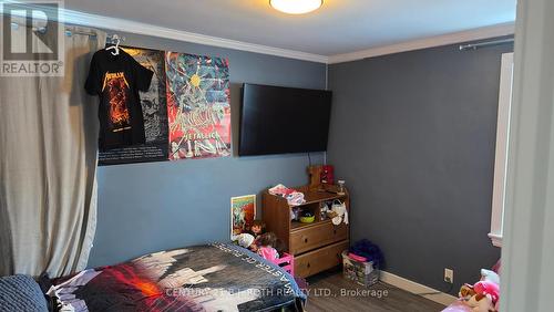 121 Cumberland Street, Barrie, ON - Indoor Photo Showing Bedroom