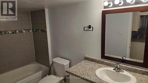 121 Cumberland Street, Barrie, ON - Indoor Photo Showing Bathroom