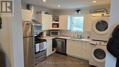 121 Cumberland Street, Barrie, ON - Indoor Photo Showing Laundry Room