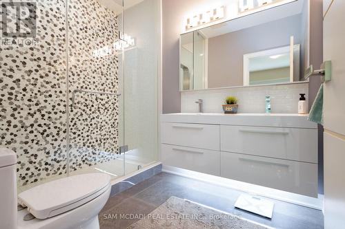 35A Broadview Avenue, Mississauga, ON - Indoor Photo Showing Bathroom