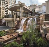 1229 - 3888 DUKE OF YORK BOULEVARD  Mississauga, ON L5B 4P5