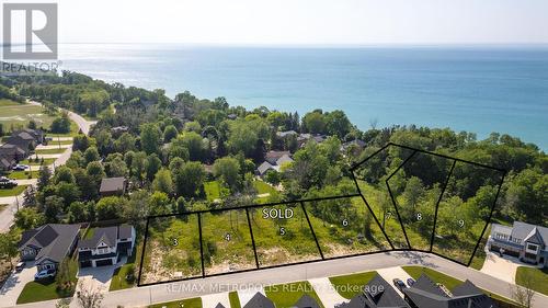 7041 Blue Coast Heights, Plympton-Wyoming, ON 