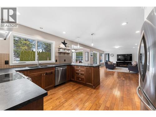 774 Varney Court, Kelowna, BC - Indoor Photo Showing Kitchen With Double Sink