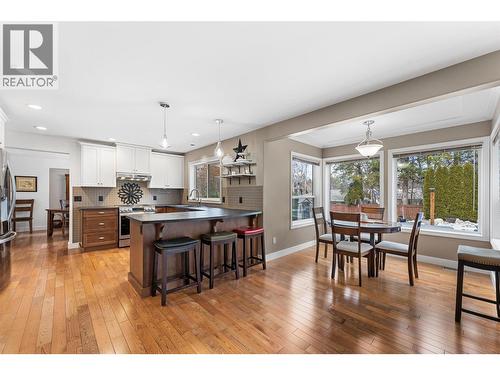 774 Varney Court, Kelowna, BC - Indoor Photo Showing Dining Room