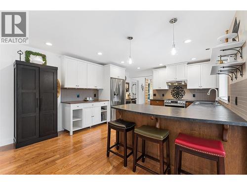 774 Varney Court, Kelowna, BC - Indoor Photo Showing Kitchen With Upgraded Kitchen