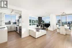 3501 1328 W PENDER STREET  Vancouver, BC V6E 4T1