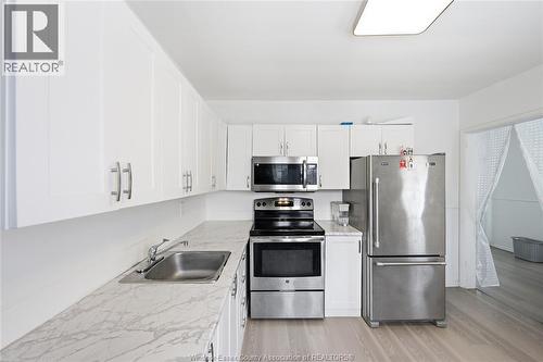 3396 Woodward Boulevard, Windsor, ON - Indoor Photo Showing Kitchen