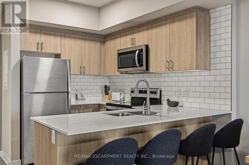 413 - 16 Markle Crescent, Hamilton, ON 