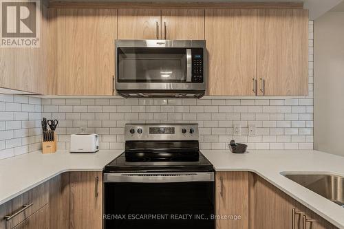 413 - 16 Markle Crescent, Hamilton, ON 