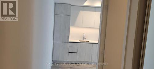 1201 - 1000 Portage Parkway, Vaughan, ON - Indoor