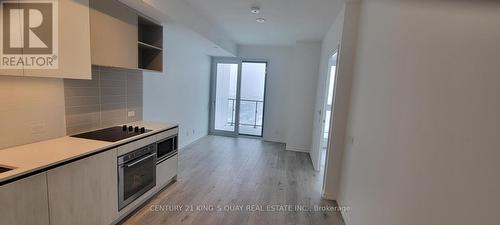 1201 - 1000 Portage Parkway, Vaughan, ON - Indoor Photo Showing Kitchen