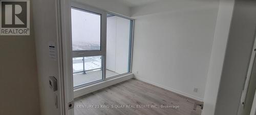 1201 - 1000 Portage Parkway, Vaughan, ON - Indoor Photo Showing Other Room