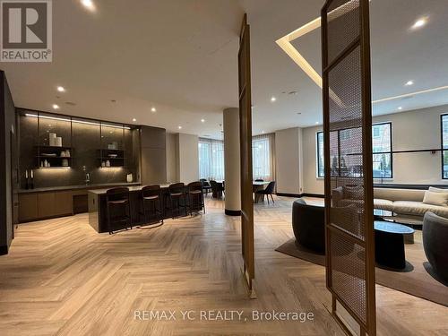 324 - 8 Beverley Glen Boulevard, Vaughan, ON - Indoor Photo Showing Other Room