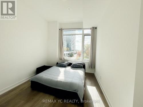 324 - 8 Beverley Glen Boulevard, Vaughan, ON - Indoor Photo Showing Bedroom