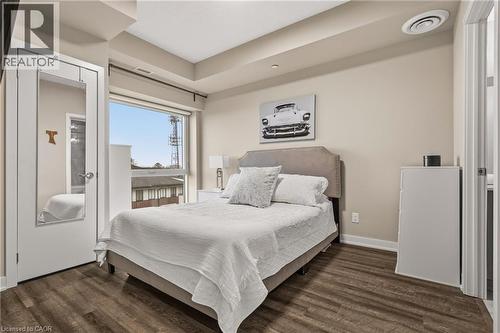 16 Markle Crescent Unit# 413, Hamilton, ON - Indoor Photo Showing Bedroom