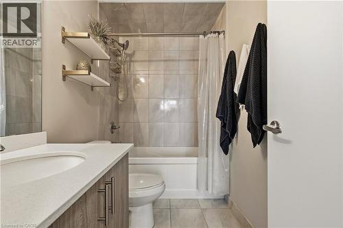 16 Markle Crescent Unit# 413, Hamilton, ON - Indoor Photo Showing Bathroom