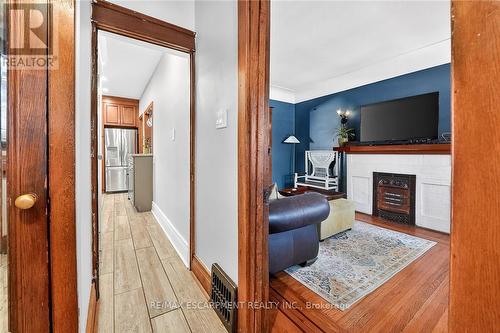 207 Edgemont Street S, Hamilton, ON - Indoor With Fireplace