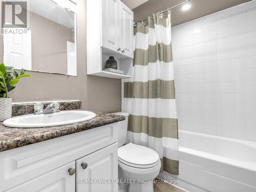 117 - 246 Milestone Crescent, Aurora, ON - Indoor Photo Showing Bathroom