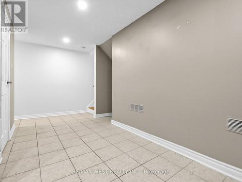 117 - 246 Milestone Crescent, Aurora, ON - Indoor Photo Showing Other Room