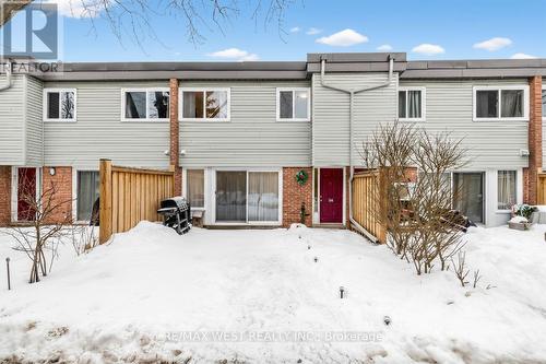 117 - 246 Milestone Crescent, Aurora, ON - Outdoor With Exterior