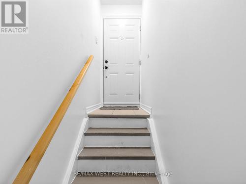 117 - 246 Milestone Crescent, Aurora, ON - Indoor Photo Showing Other Room