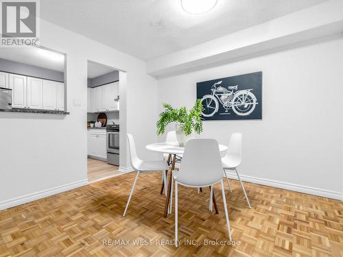 117 - 246 Milestone Crescent, Aurora, ON - Indoor Photo Showing Dining Room