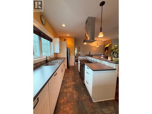 3970 Talin Place, Eagle Bay, BC - Indoor Photo Showing Kitchen With Double Sink