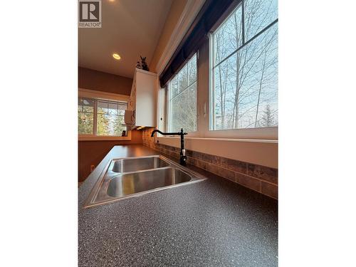3970 Talin Place, Eagle Bay, BC - Indoor Photo Showing Kitchen With Double Sink