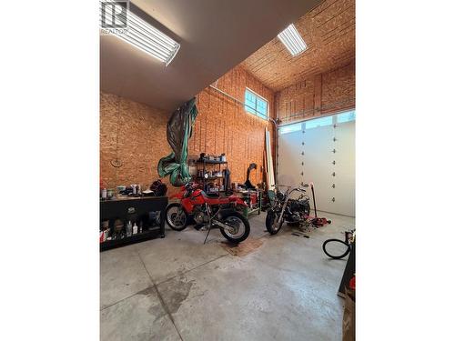 3970 Talin Place, Eagle Bay, BC - Indoor Photo Showing Garage