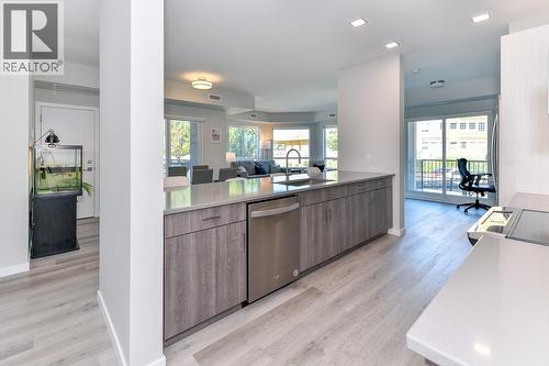 Huge hosting island. - 2301 Carrington Road Unit# 109, West Kelowna, BC - Indoor Photo Showing Kitchen