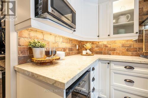 92 Zachary Place, Whitby (Brooklin), ON - Indoor Photo Showing Kitchen