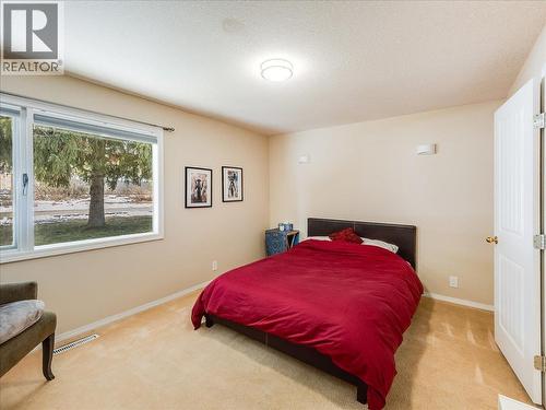2329 5Th Avenue, Castlegar, BC - Indoor Photo Showing Bedroom