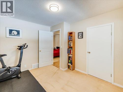 2329 5Th Avenue, Castlegar, BC - Indoor Photo Showing Gym Room